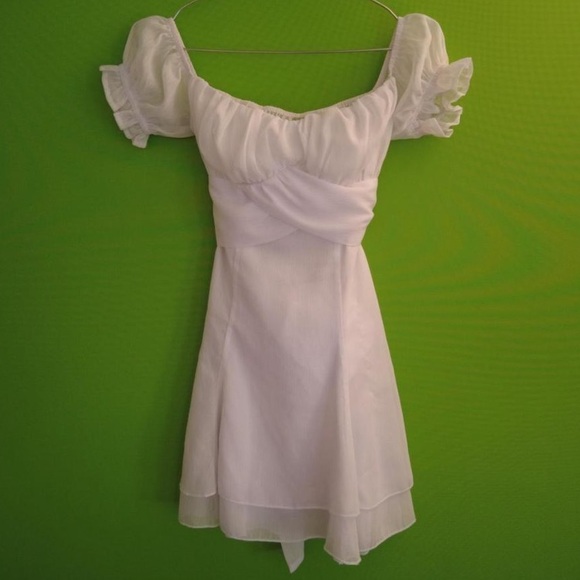 lucy in the sky white off the shoulder shimmer dress - Picture 4 of 7